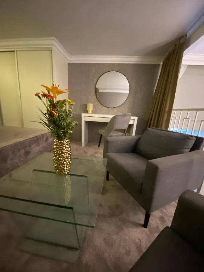 Luxury Exclusive 3 Bedroom Downtown Apartment Budapest
