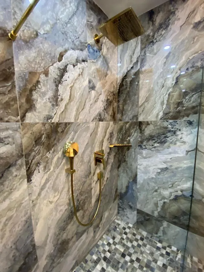 Luxury Exclusive 3 Bedroom Downtown Apartment Budapest