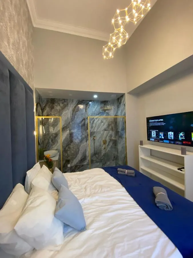 Luxury Exclusive 3 Bedroom Downtown Apartment Budapest