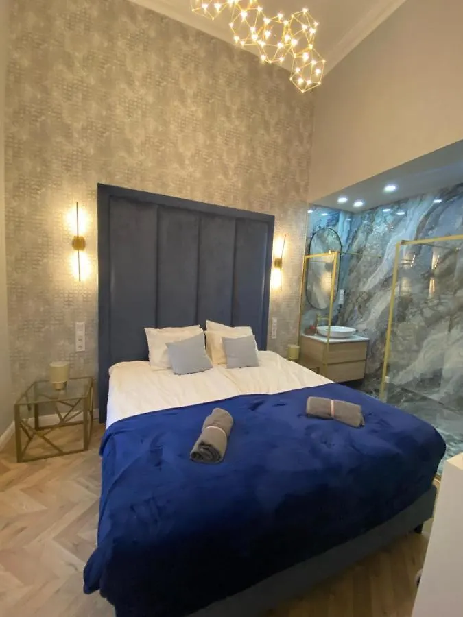 Luxury Exclusive 3 Bedroom Downtown Apartment Budapest