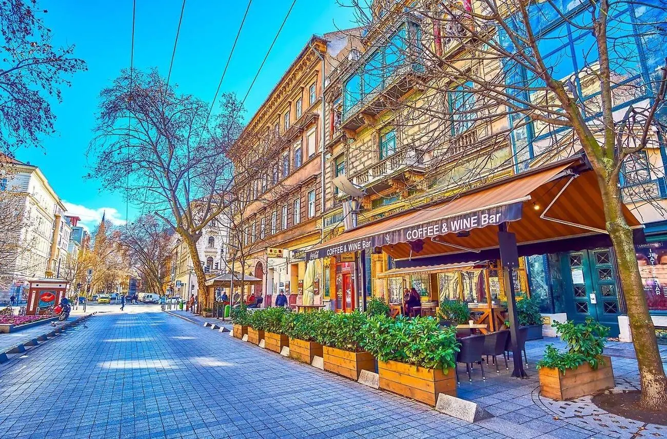 Luxury Exclusive 3 Bedroom Downtown Apartment Budapest